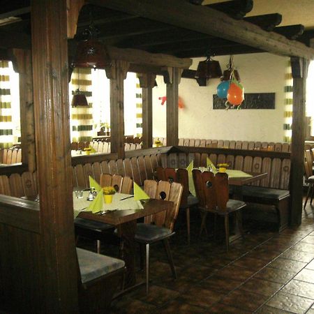 Gasthof Hotel Zum Ross เวิร์ทไฮม์ ภายนอก รูปภาพ