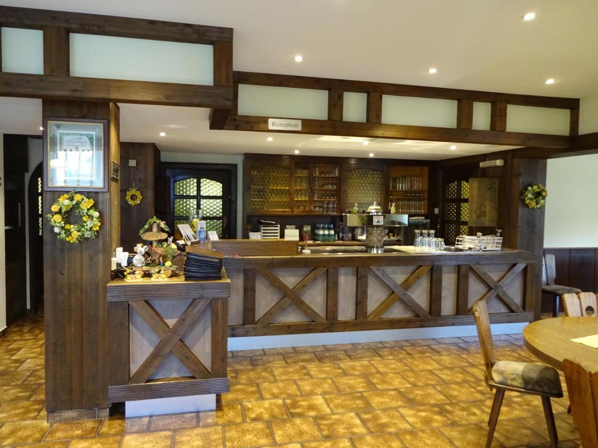 Gasthof Hotel Zum Ross เวิร์ทไฮม์ ภายนอก รูปภาพ