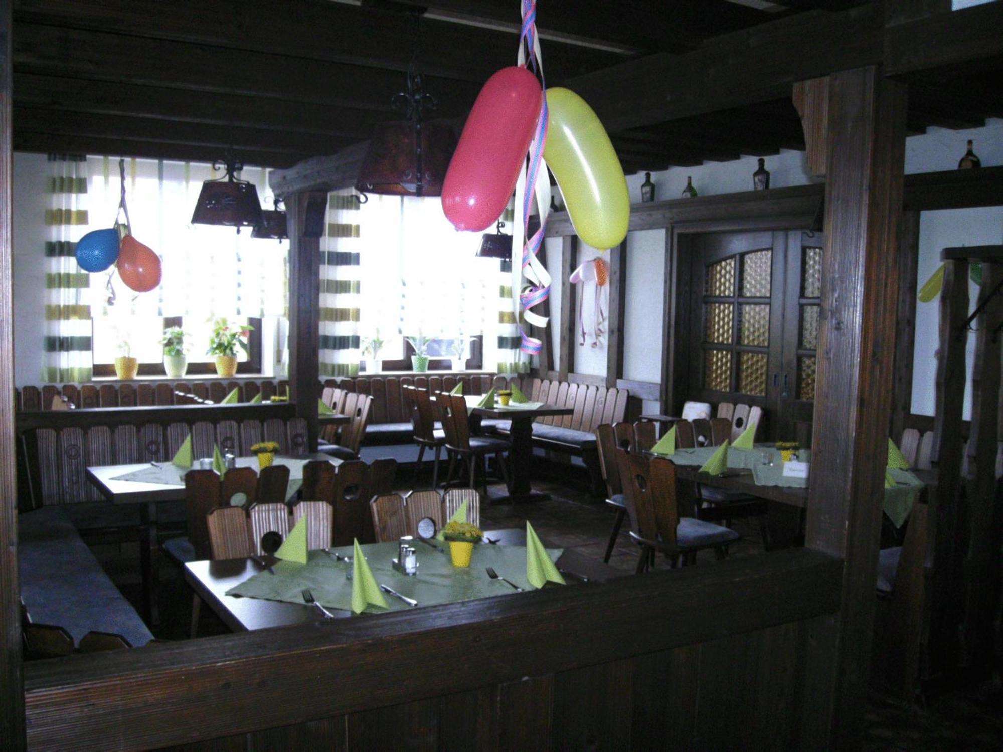 Gasthof Hotel Zum Ross เวิร์ทไฮม์ ภายนอก รูปภาพ