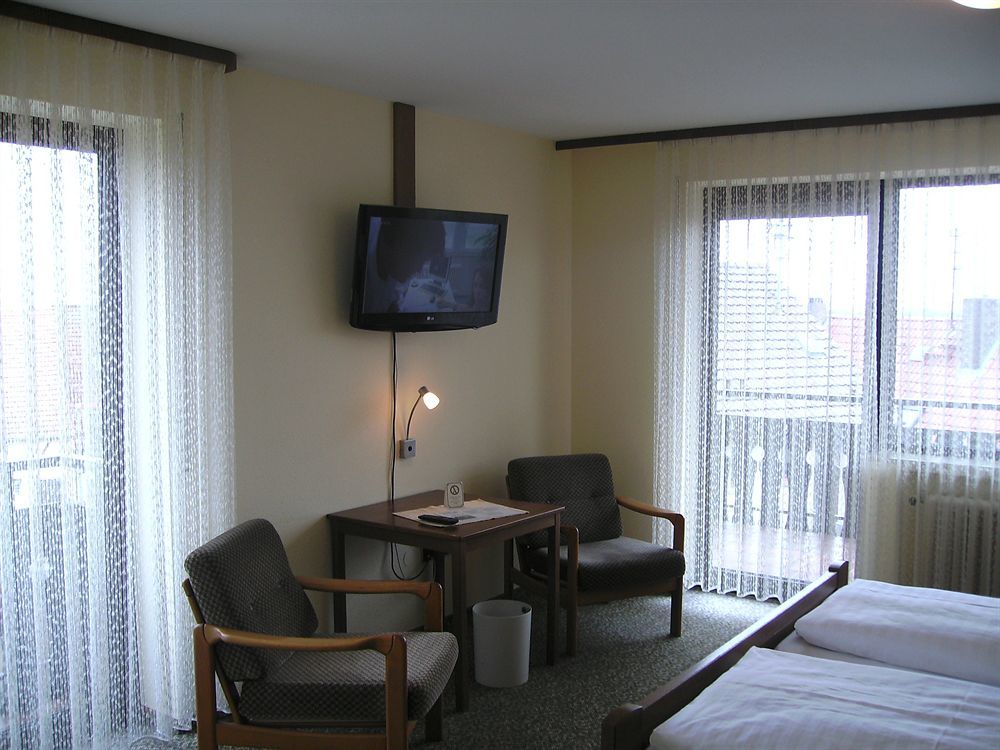 Gasthof Hotel Zum Ross เวิร์ทไฮม์ ภายนอก รูปภาพ
